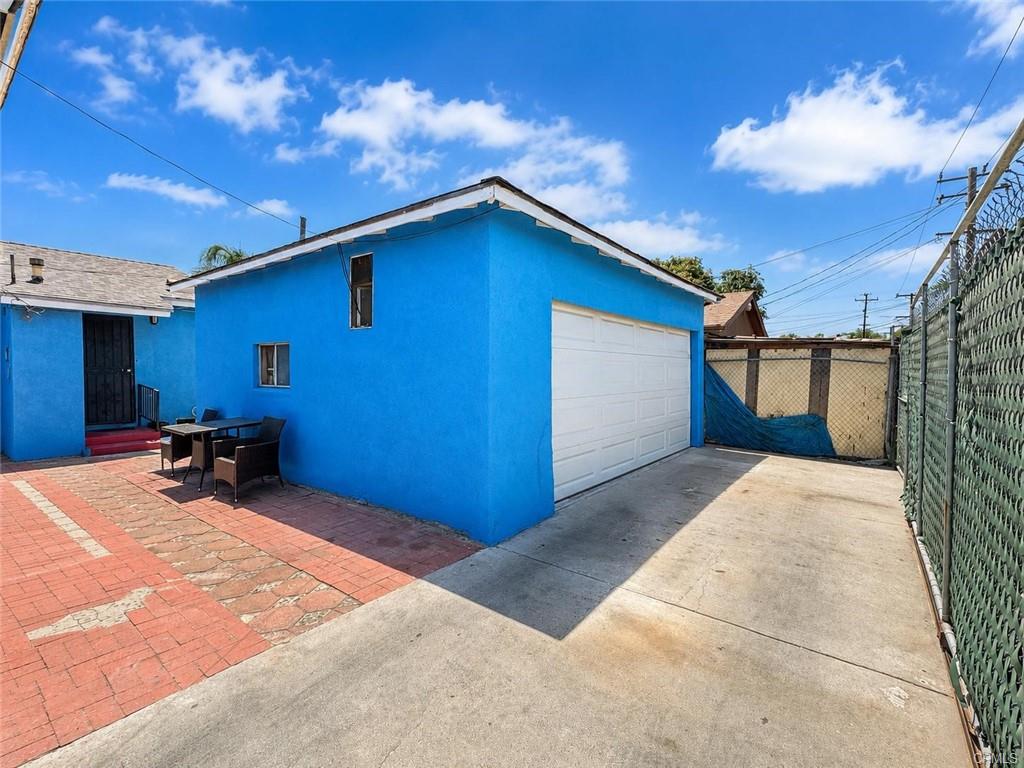 8617 8617 Ivy St, Los Angeles, California, 90002, USA, 5 Bedrooms Bedrooms, ,Residential,For Sale,8617 Ivy St,MB26135921