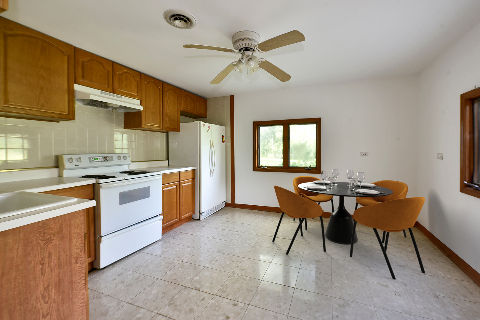 190 190 Betty Drive, Inverness, Illinois, 60010, USA, 5 Bedrooms Bedrooms, ,4 BathroomsBathrooms,Residential,For Sale,190 Betty Drive,12674631