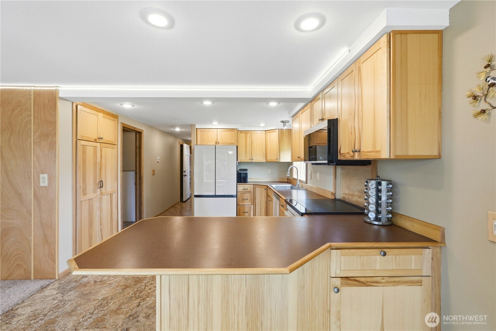 Welcome to your own PNW retreat, where character, space, and a peacefu – image 11