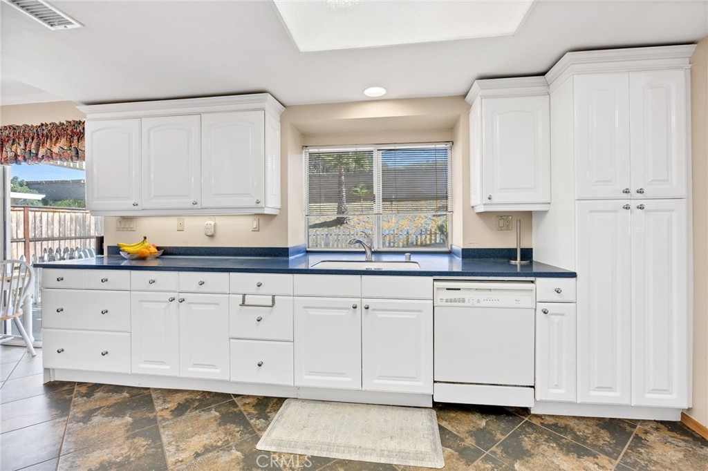 25300 25300 Corte Sombrero, Murrieta, California, 92563, USA, 4 Bedrooms Bedrooms, ,3 BathroomsBathrooms,Residential,For Sale,25300 Corte Sombrero,60e58890-9b5d-40d9-ac88-ac6646