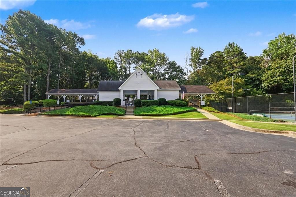 Welcome to this stunning home in beautiful Grayson, Georgia. Professio – image 65