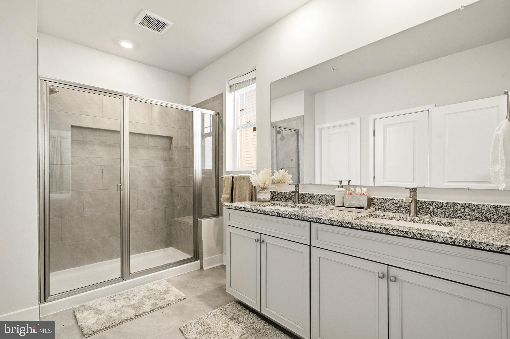 HOME SWEET HOME! Like new beauty situated on a corner lot, in sought – image 26