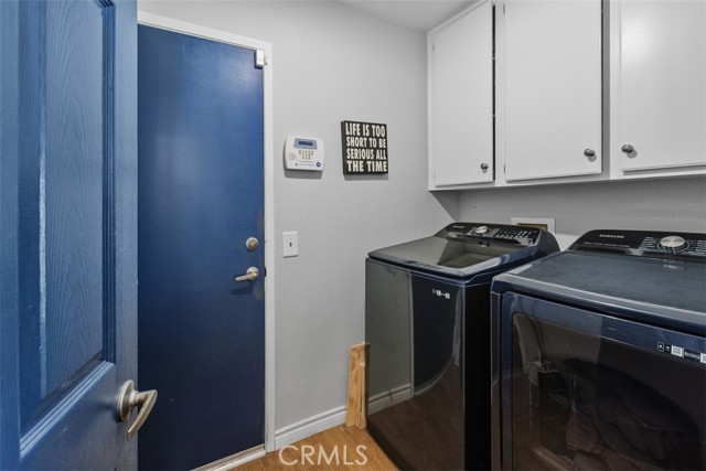 Beautiful move-in ready POOL home in the highly desirable Serenade Com – image 16