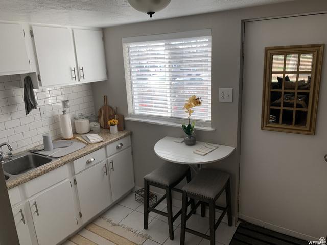 889 889 W 3600 S, Bountiful, Utah, 84010, USA, 4 Bedrooms Bedrooms, ,2 BathroomsBathrooms,Residential,For Sale,889 W 3600 S,ae96fc8c-b5fe-4c0c-a2b0-391454