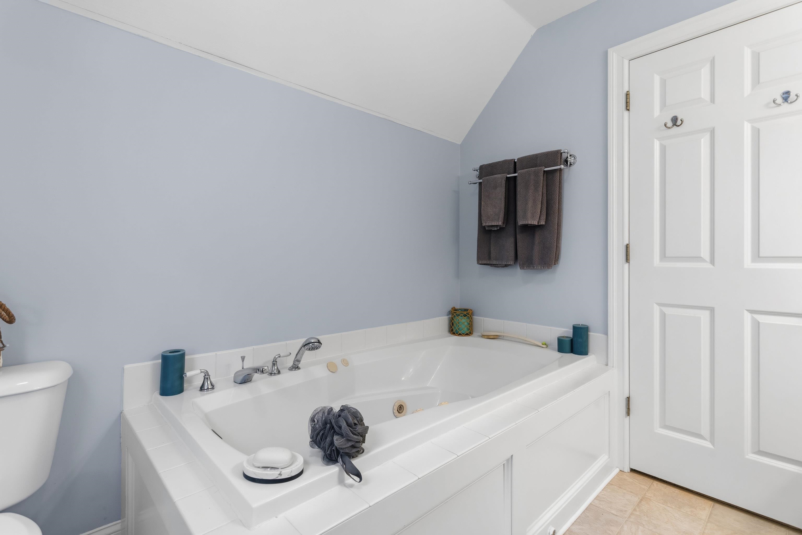 7 7 Premier Drive, Londonderry, New Hampshire, 03053, USA, 4 Bedrooms Bedrooms, ,3 BathroomsBathrooms,Residential,For Sale,7 Premier Drive,5096108