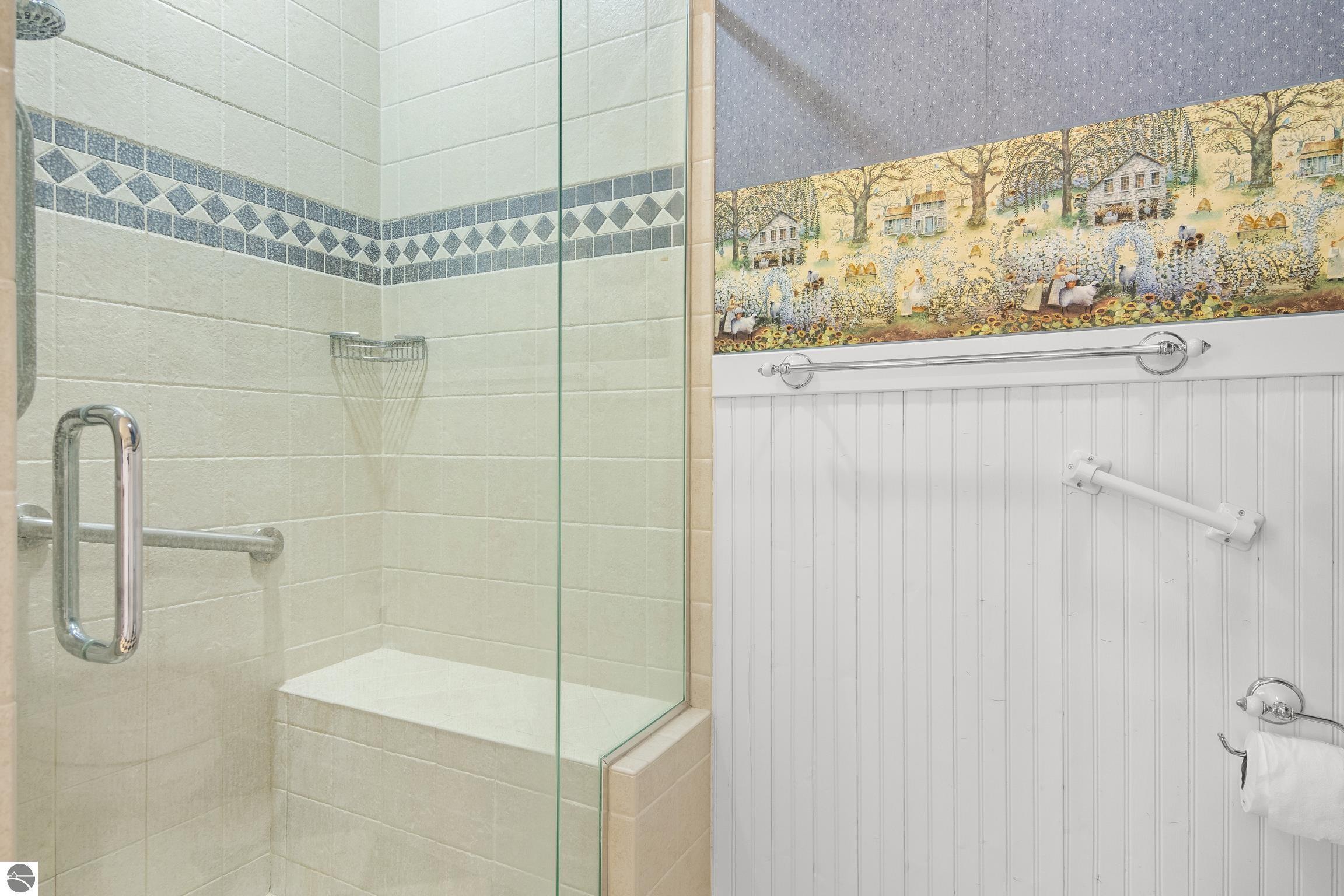 This 3-bedroom, 2.5-bath farmhouse offers a property designed for coun – image 27