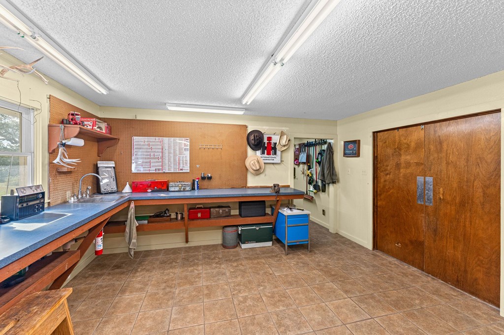 Unrestricted 3-acre property designed with homesteading & self-suffici – image 79
