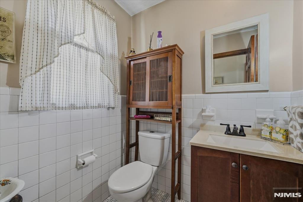 85 85 Stewart, Kearny, New Jersey, 07032, USA, 3 Bedrooms Bedrooms, ,3 BathroomsBathrooms,Residential,For Sale,85 Stewart,26021909