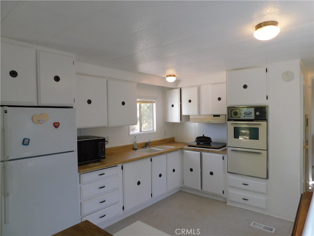 45985 45985 Cottonwood Road, Newberry Springs, California, 92365, USA, 4 Bedrooms Bedrooms, ,6 BathroomsBathrooms,Residential,For Sale,45985 Cottonwood Road,HD25258107