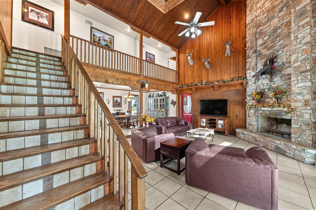 Unrestricted 3-acre property designed with homesteading & self-suffici – image 51