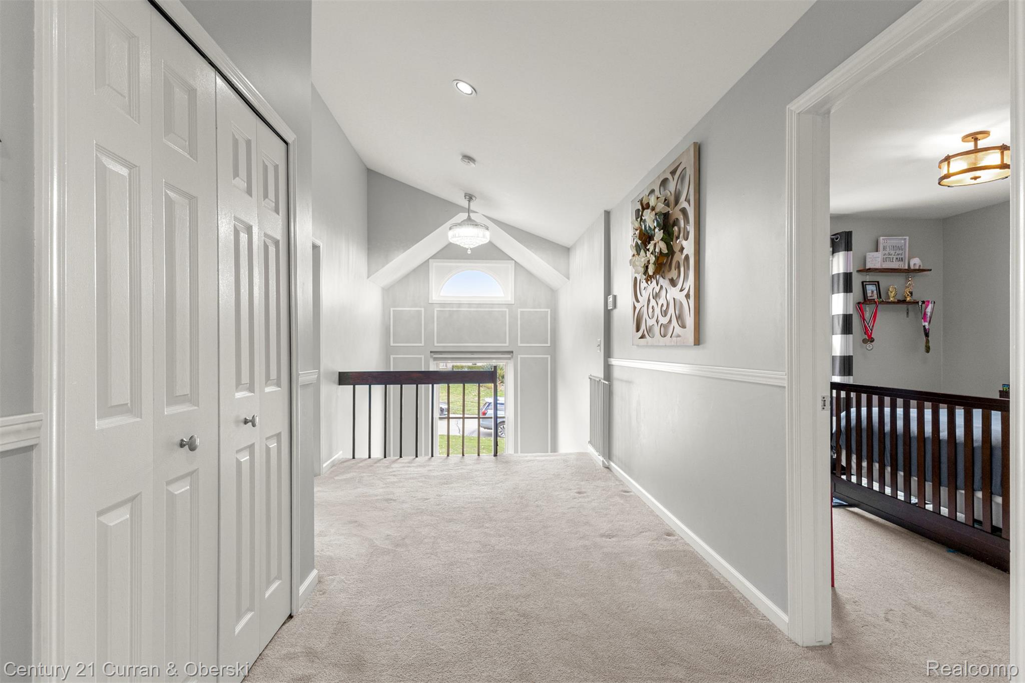 Welcome to 30999 Sudbury Street in Farmington Hills. This beautifully – image 25