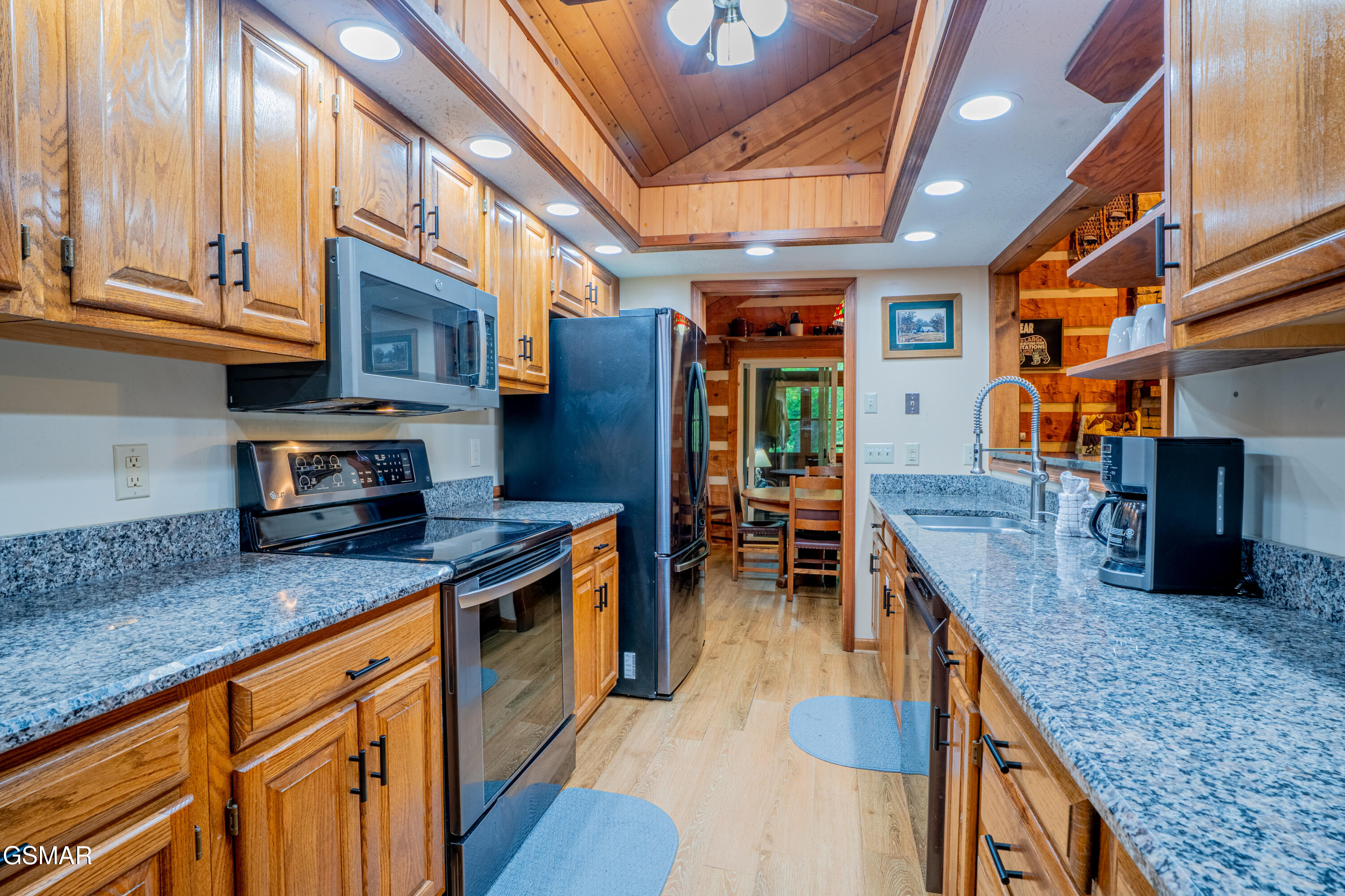317 317 Matterhorn Drive, Gatlinburg, Tennessee, 37738, USA, 2 Bedrooms Bedrooms, ,3 BathroomsBathrooms,Residential,For Sale,317 Matterhorn Drive,308451