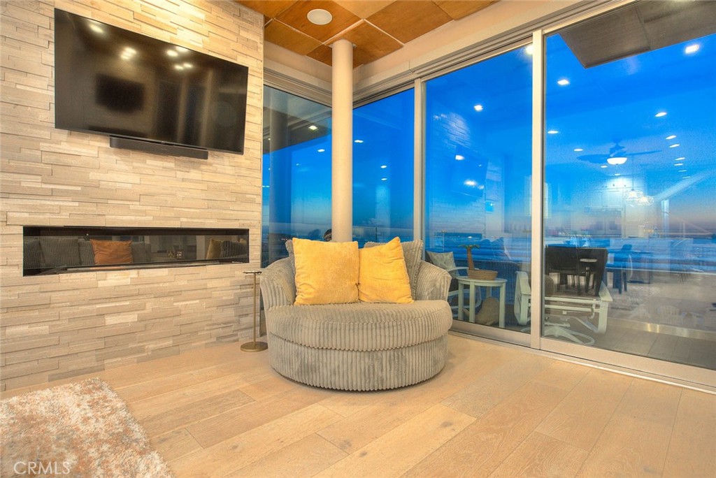 99 99 A Surfside, Surfside, California, 90743, USA, 4 Bedrooms Bedrooms, ,4 BathroomsBathrooms,Residential,For Sale,99 A Surfside,CV26025098