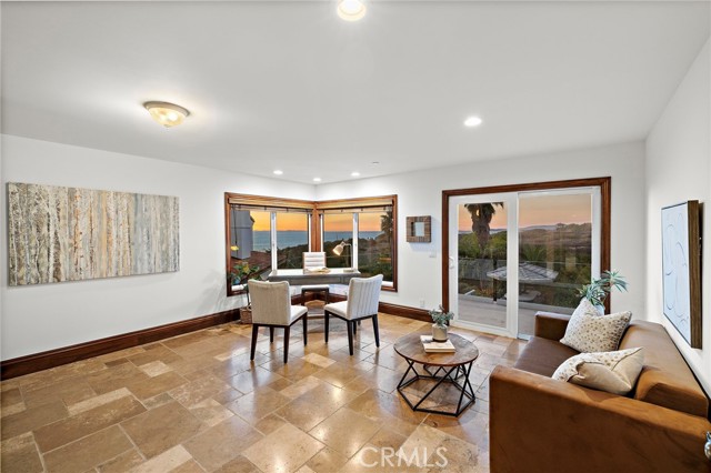 3811 3811 Vista Blanca, San Clemente, California, 92672, USA, 6 Bedrooms Bedrooms, ,5 BathroomsBathrooms,Residential,For Sale,3811 Vista Blanca,OC26028951