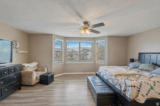 Welcome to 595 Banbury Circle, a well-maintained split-level home loca – image 5
