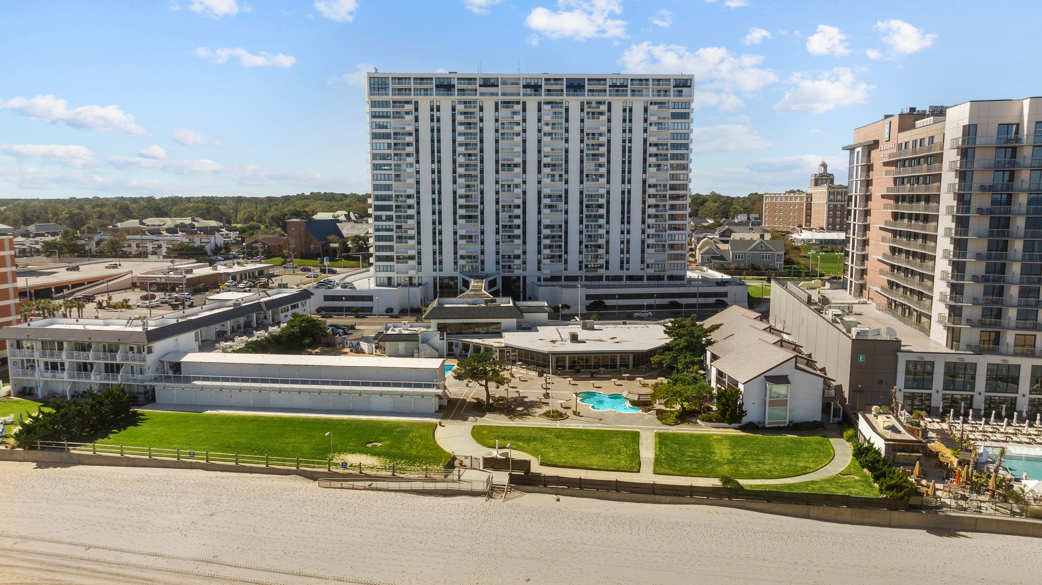 4004 4004 Atlantic Ave Unit 309, Virginia Beach, Virginia, 23451, USA, 2 Bedrooms Bedrooms, ,2 BathroomsBathrooms,Residential,For Sale,4004 Atlantic Ave Unit 309,10633444