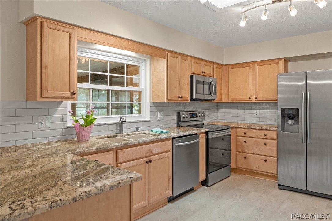 1400 1400 SE 5th Avenue, Crystal River, Florida, 34429, USA, 3 Bedrooms Bedrooms, ,2 BathroomsBathrooms,Residential,For Sale,1400 SE 5th Avenue,852812