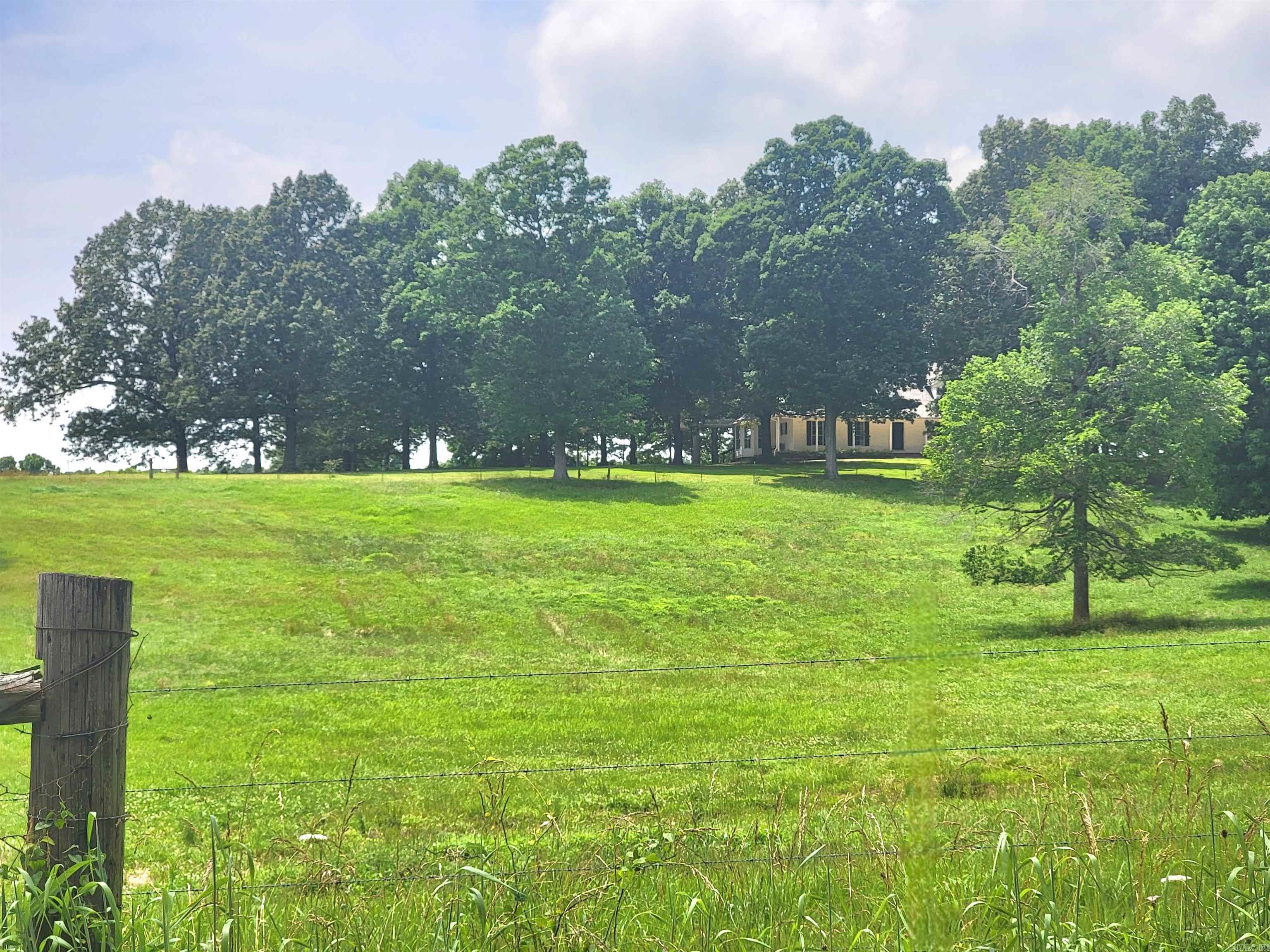 Turn North off of Hwy 412 West onto 609 Road. Follow around sharp curv – image 31