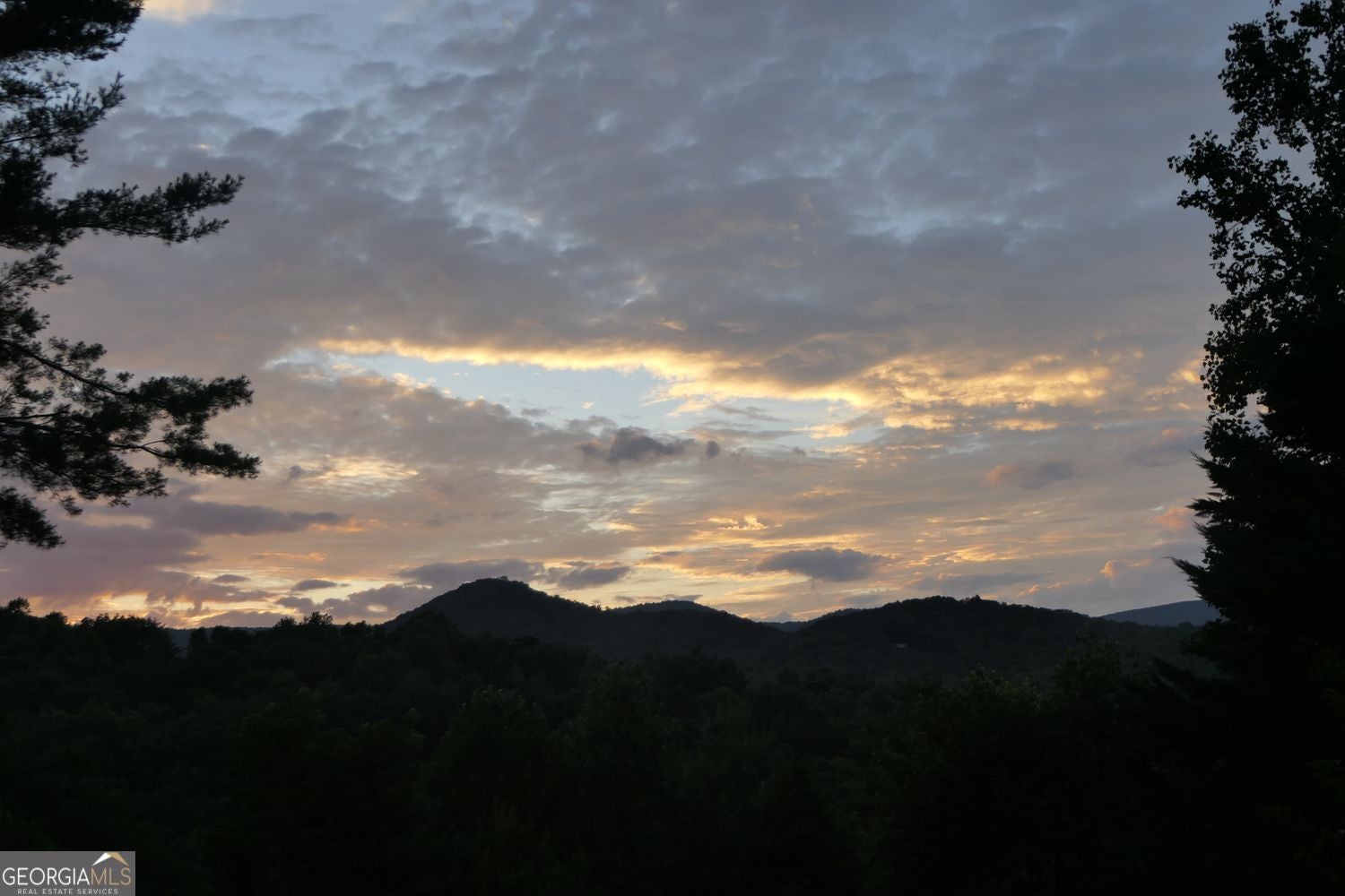 Private Mountain Homestead on 8.79 Acres Backing National Forest - Gar – image 62