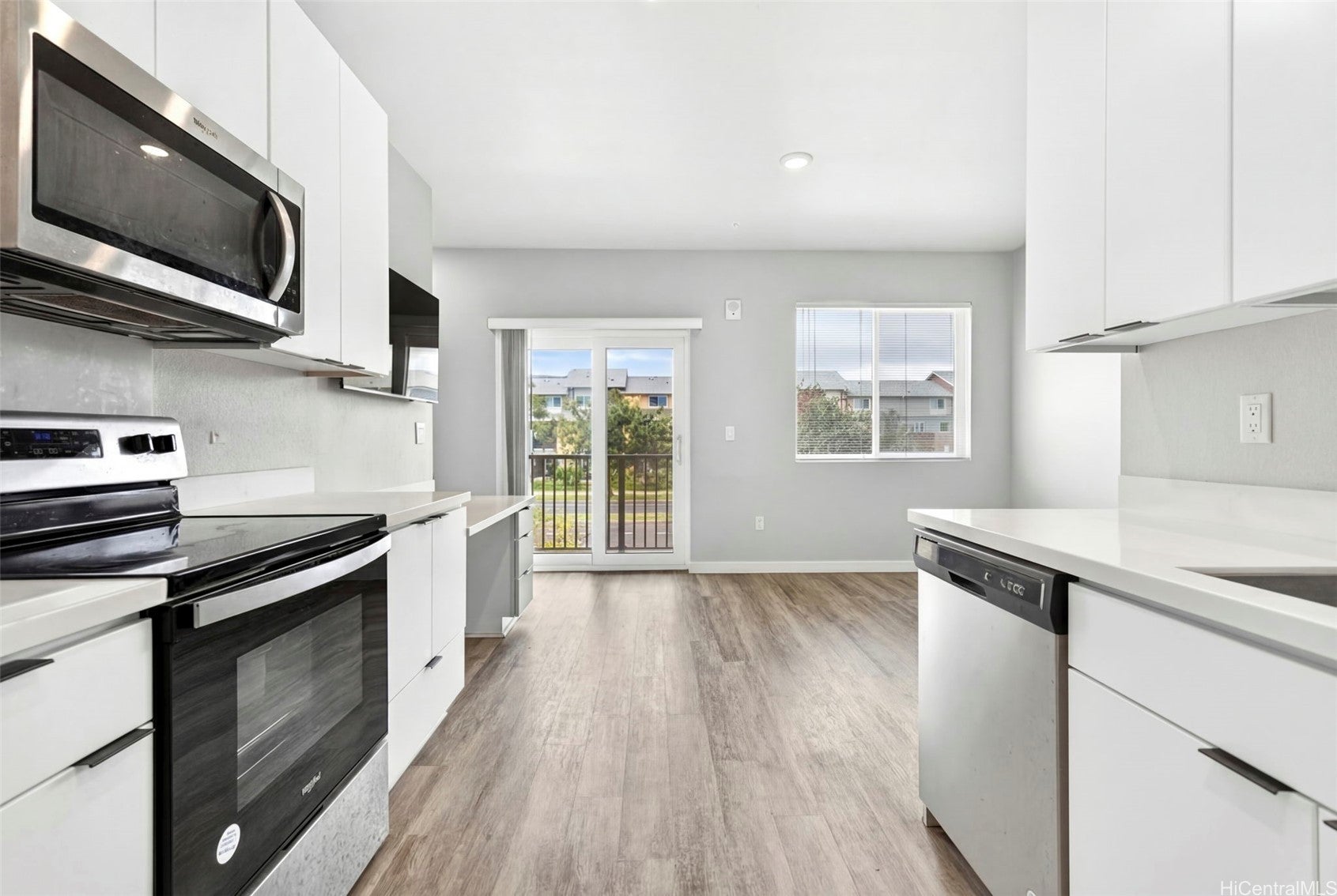 An INCREDIBLE VALUE and RARE opportunity to live, work, and play in Ho – image 10