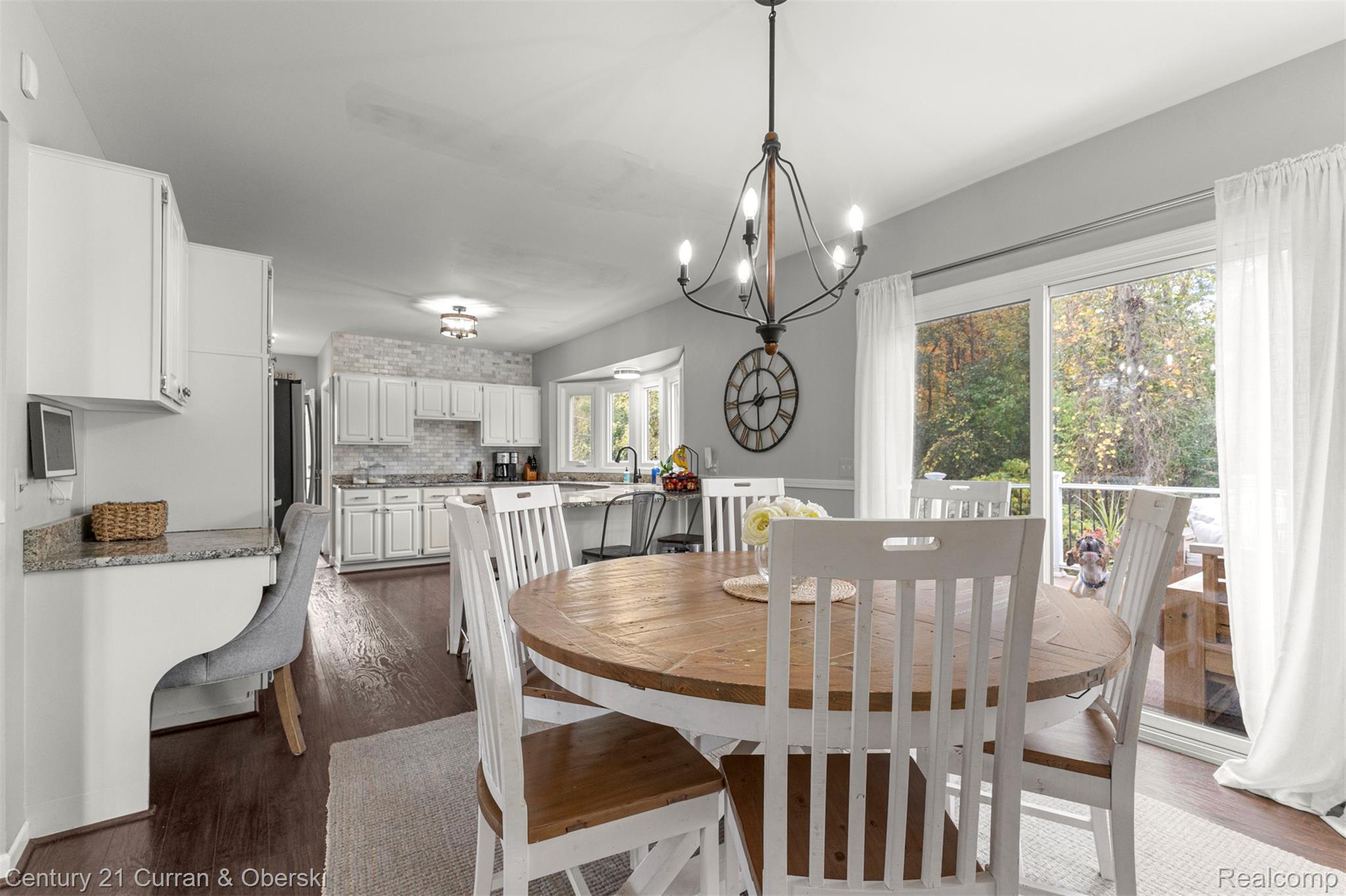 Welcome to 30999 Sudbury Street in Farmington Hills. This beautifully – image 15