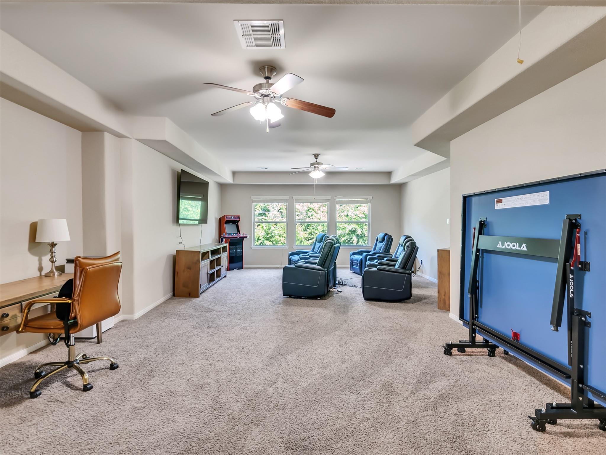 Nestled in a friendly community, this 4-bed, 3.5-bath home offers a pe – image 24