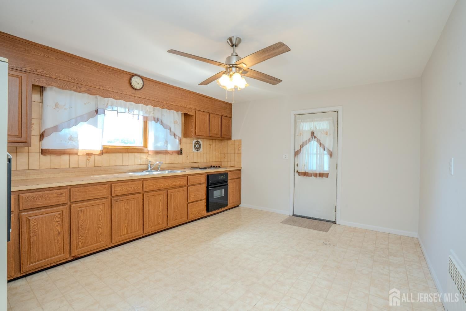 Welcome to 504 Plainfield Avenue, a charming Cape Cod home designed fo – image 5
