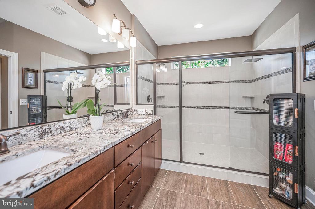 9 9 Sutter Drive, Fredericksburg, Virginia, 22405, USA, 5 Bedrooms Bedrooms, ,5 BathroomsBathrooms,Residential,For Sale,9 Sutter Drive,6112093a-7c20-4b1f-b5cb-6f9b80