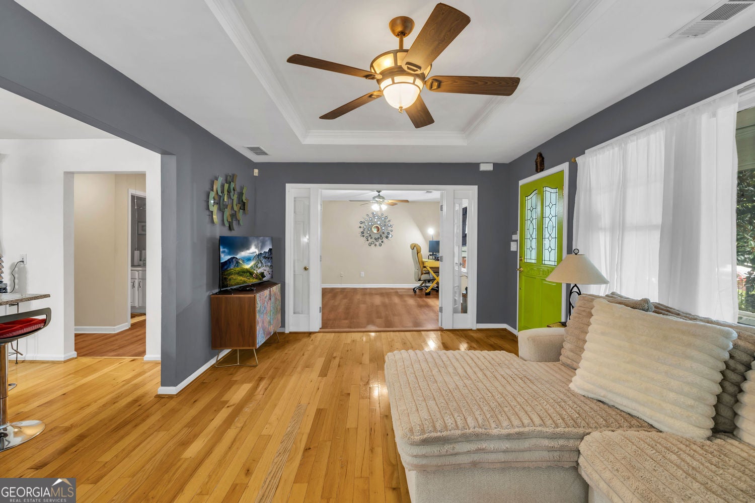 Come see this Grant Park Bungalow KITCHEN. LIVING ROOM AND BEDROOM/OFF – image 10