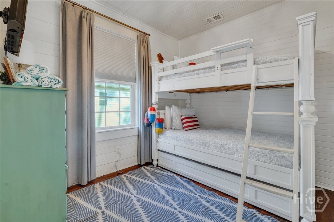 Charming raised, restored cottage in the heart of Tybee -a perfect ble – image 22