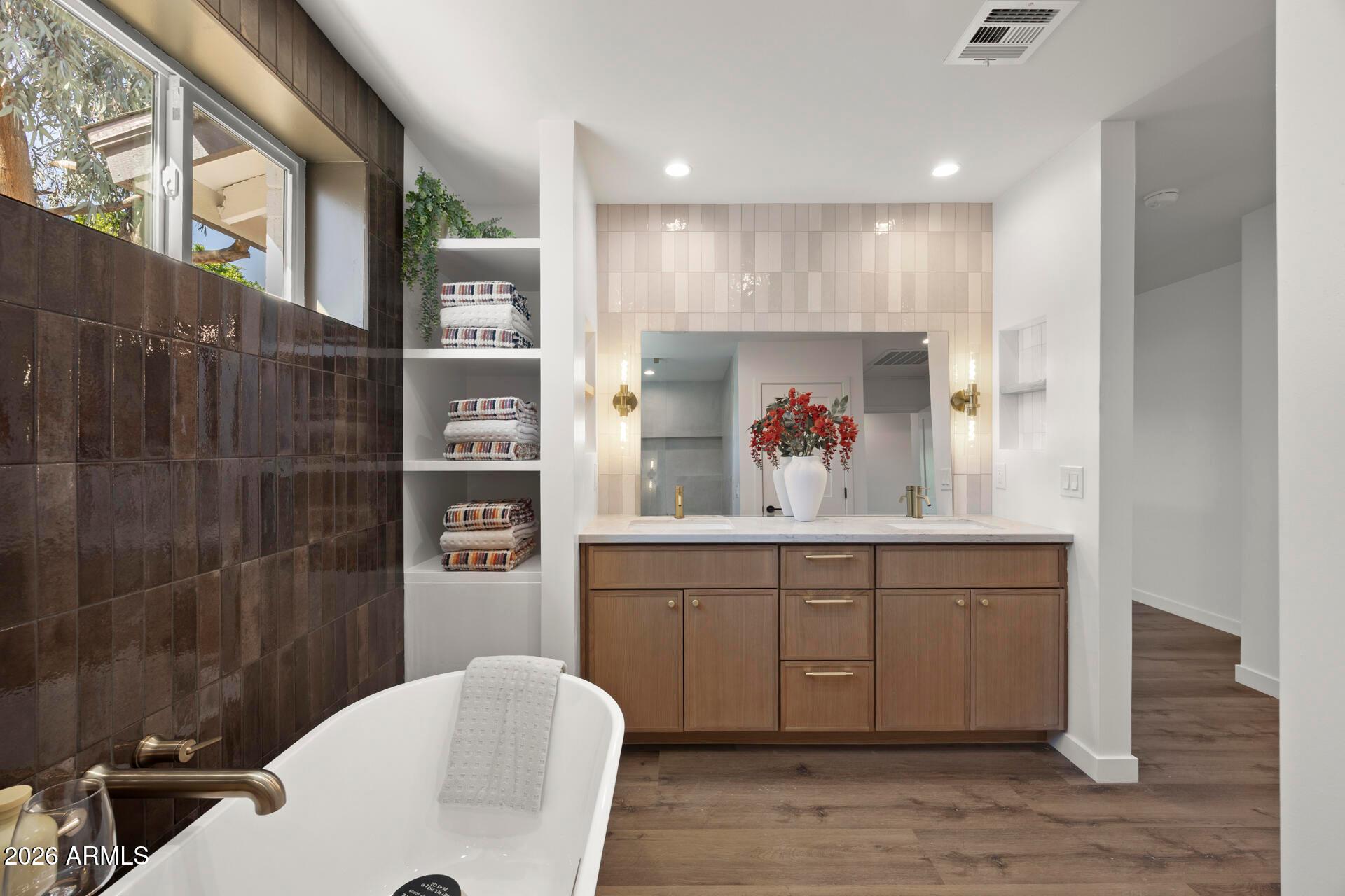 519 519 N REDONDO Drive N, Litchfield Park, Arizona, 85340, USA, 4 Bedrooms Bedrooms, ,3 BathroomsBathrooms,Residential,For Sale,519 N REDONDO Drive N,6998047