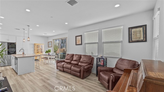 16282 16282 Meadowhouse Av, Chino, California, 91708, USA, 4 Bedrooms Bedrooms, ,3 BathroomsBathrooms,Residential,For Sale,16282 Meadowhouse Av,PW26088793