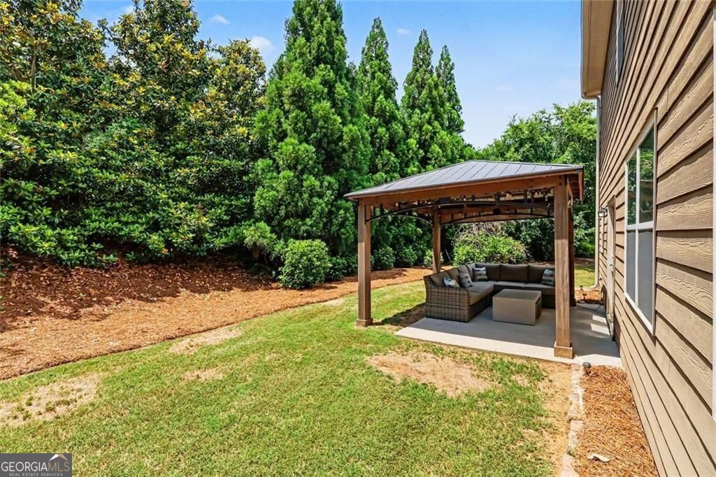Location, location for this one, so close to the Mall of Georgia with – image 40