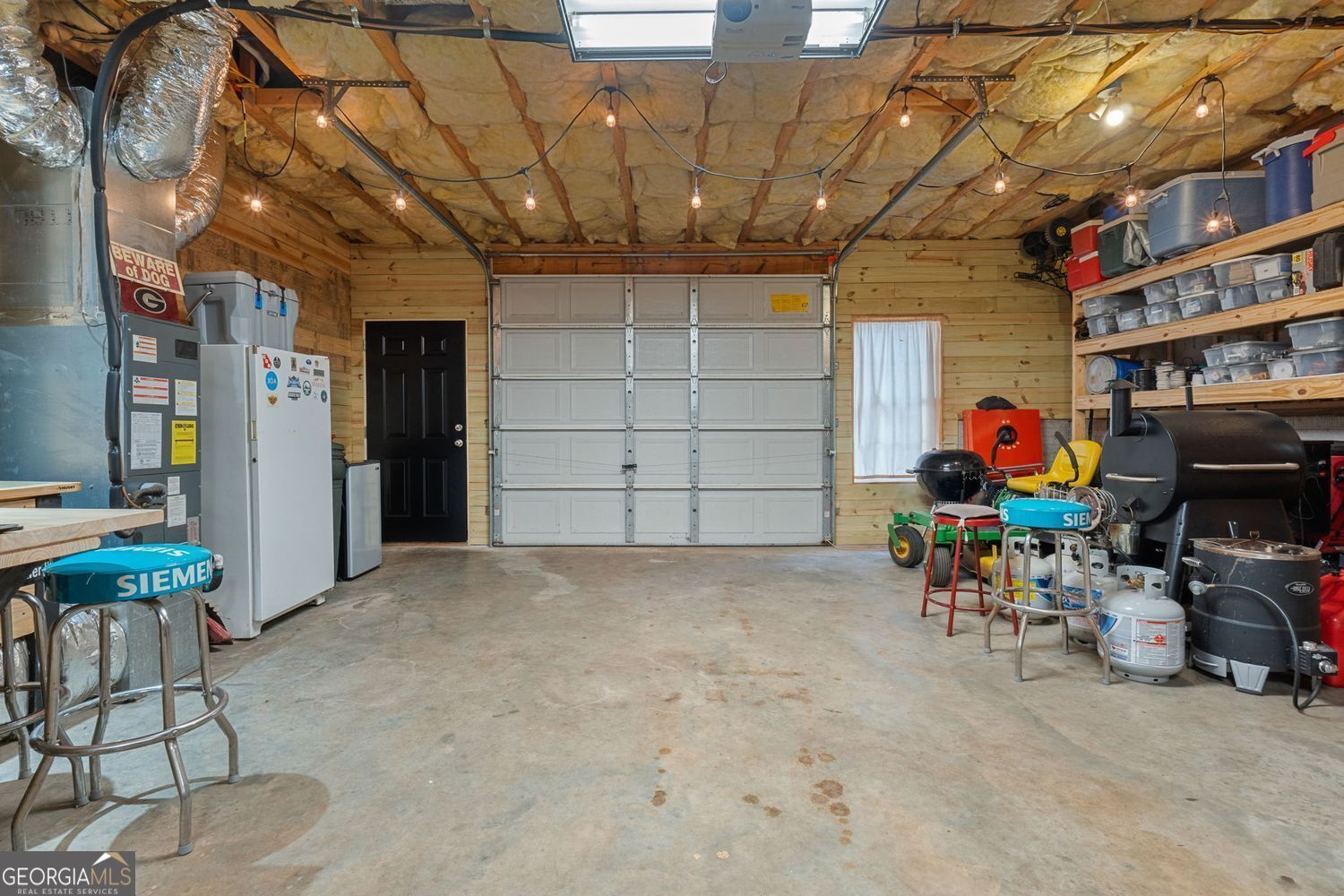 No HOA or restrictions! Full basement w/in-law suite! All Brick! Come – image 49