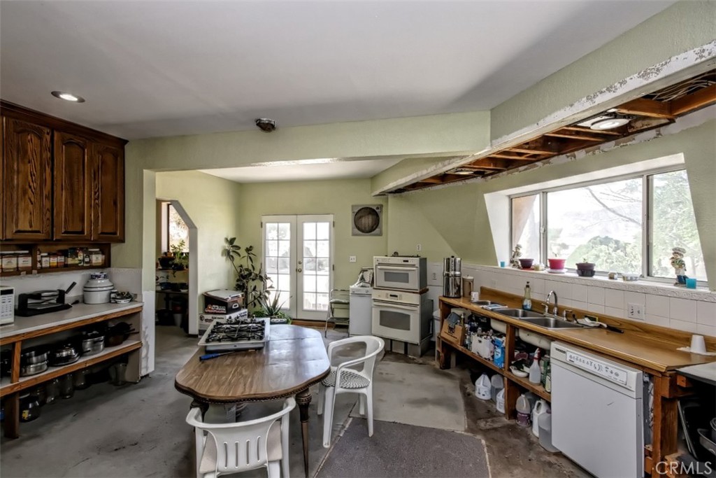45985 45985 Cottonwood Road, Newberry Springs, California, 92365, USA, 4 Bedrooms Bedrooms, ,6 BathroomsBathrooms,Residential,For Sale,45985 Cottonwood Road,HD25258107