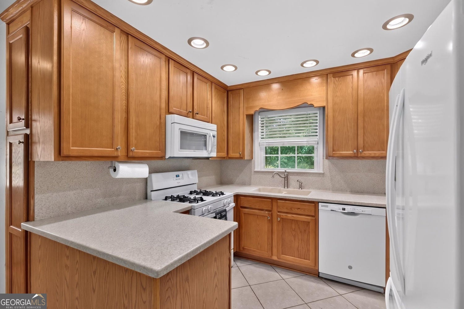 Welcome to your own private retreat in Palmetto, Georgia! Situated on – image 10