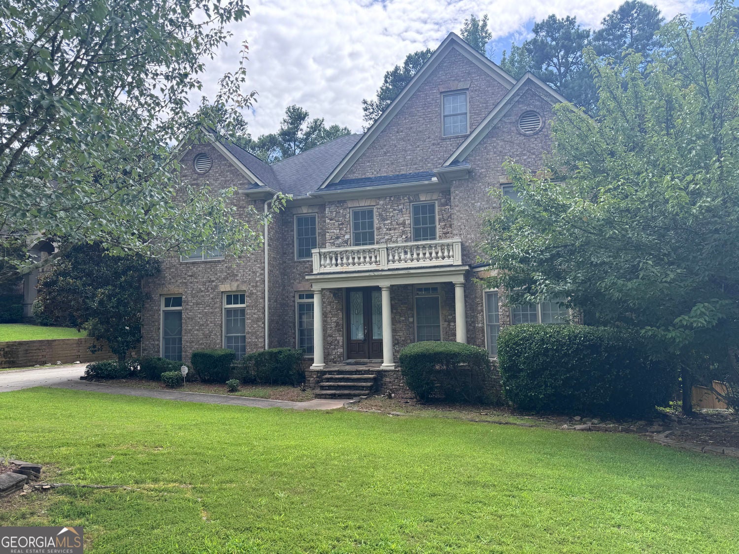 Welcome to this beautifully crafted John Wieland resale in Guilford Fo – image 2