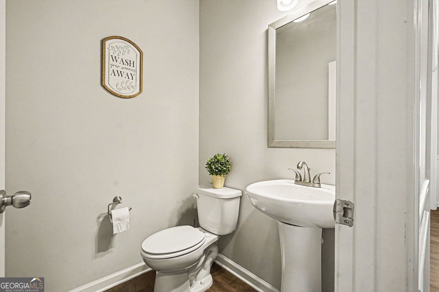This 2,807 SF, 4-bedroom, 2.5-bath home is nestled in a vibrant commun – image 15