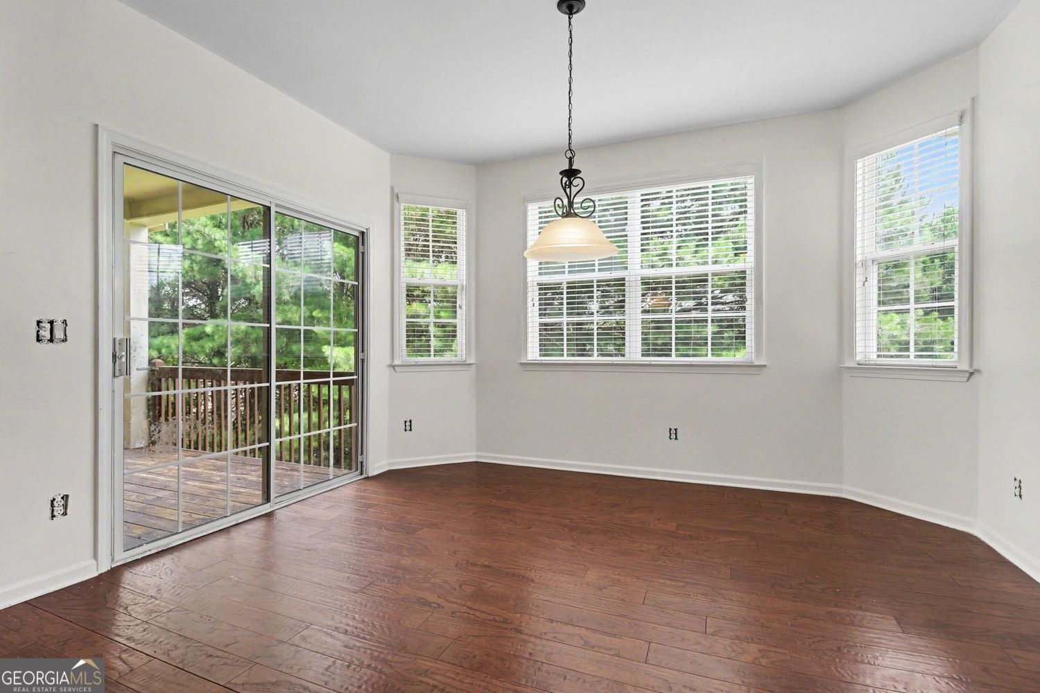 Up to $20,000 in Seller-Paid Incentives! Discover exceptional space, f – image 12