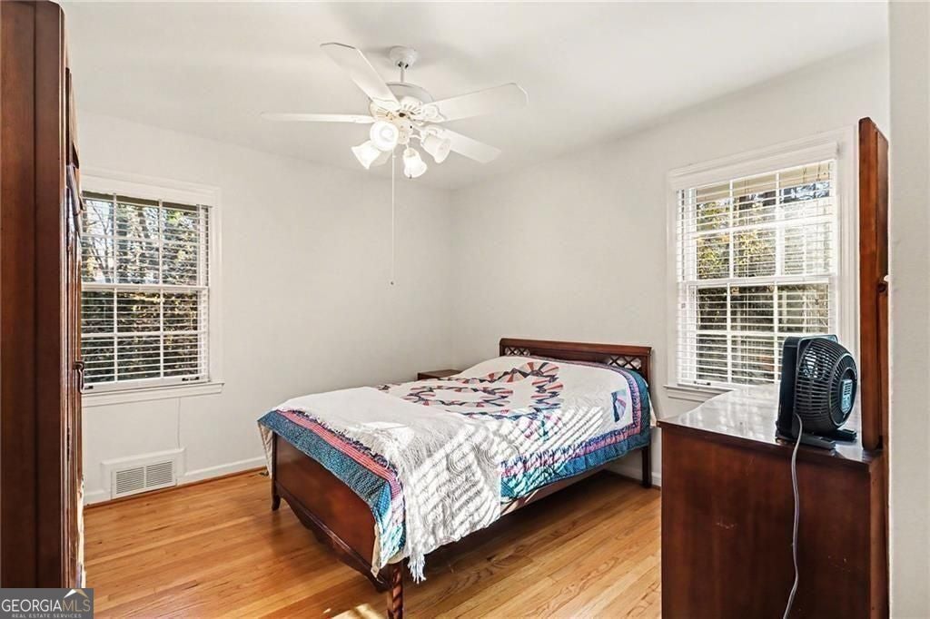Classic four bedroom ranch in the Lakeside High School district. Step – image 26