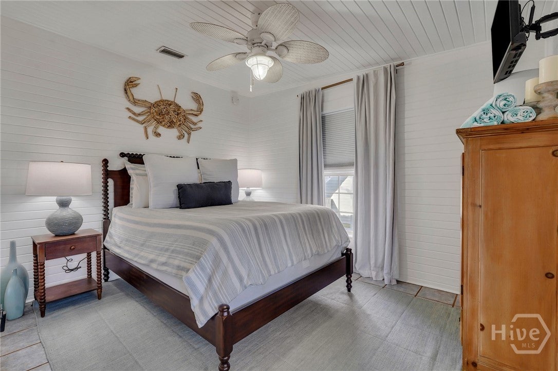 Charming raised, restored cottage in the heart of Tybee -a perfect ble – image 26