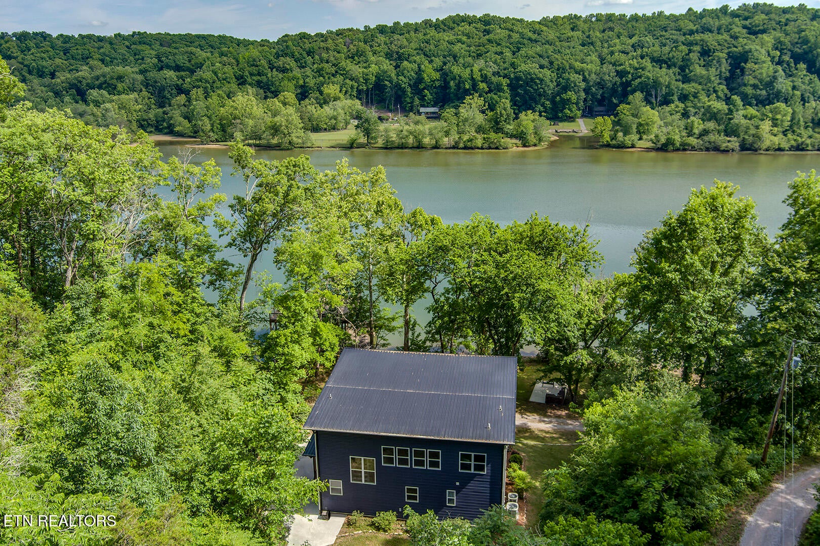 880 880 Skyline Drive, Harriman, Tennessee, 37748, USA, 3 Bedrooms Bedrooms, ,4 BathroomsBathrooms,Residential,For Sale,880 Skyline Drive,6c9e6ce5-d78a-4ae4-a55c-fa9f55