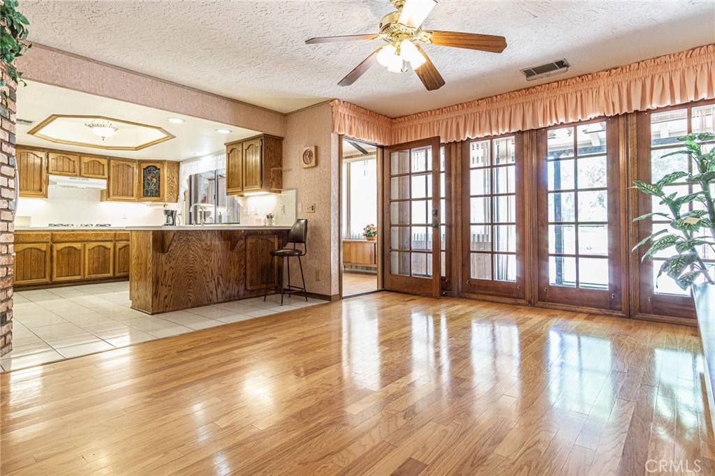 Something is refreshing about a home that actually gives you room to b – image 47