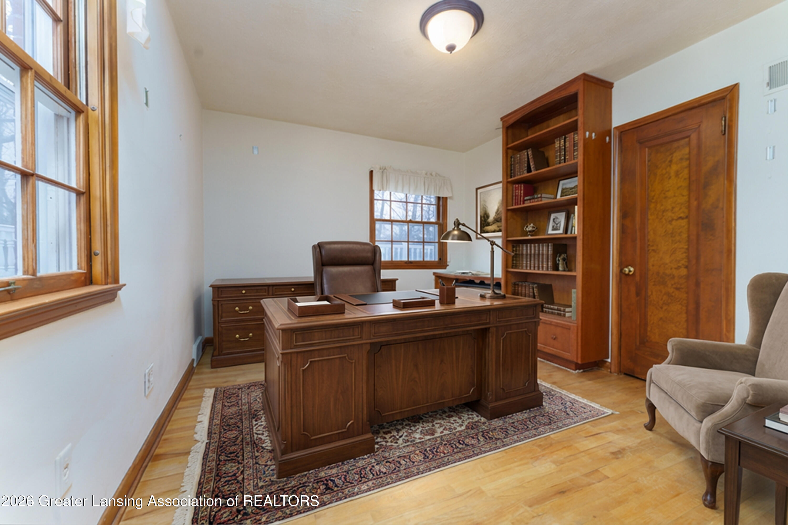 A rare opportunity to score a quintessential Glencairn gem! Gorgeous c – image 59