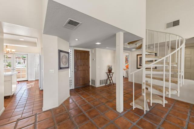 MAJOR PRICE IMPROVEMENT! Located just half a block from the world-clas – image 4