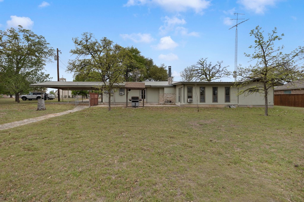 1801 1801 N Llano St, Fredericksburg, Texas, 78624, USA, 3 Bedrooms Bedrooms, ,2 BathroomsBathrooms,Residential,For Sale,1801 N Llano St,104229