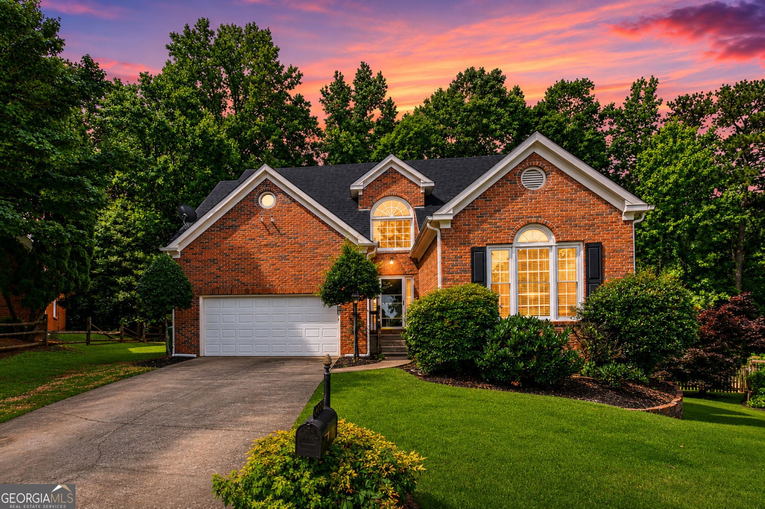 Buy This Home & We Will Buy Yours! Lease Purchase Oppurtunity Availabl – image 2