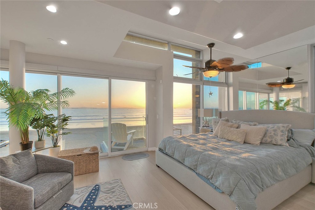 99 99 A Surfside, Surfside, California, 90743, USA, 4 Bedrooms Bedrooms, ,4 BathroomsBathrooms,Residential,For Sale,99 A Surfside,CV26025098