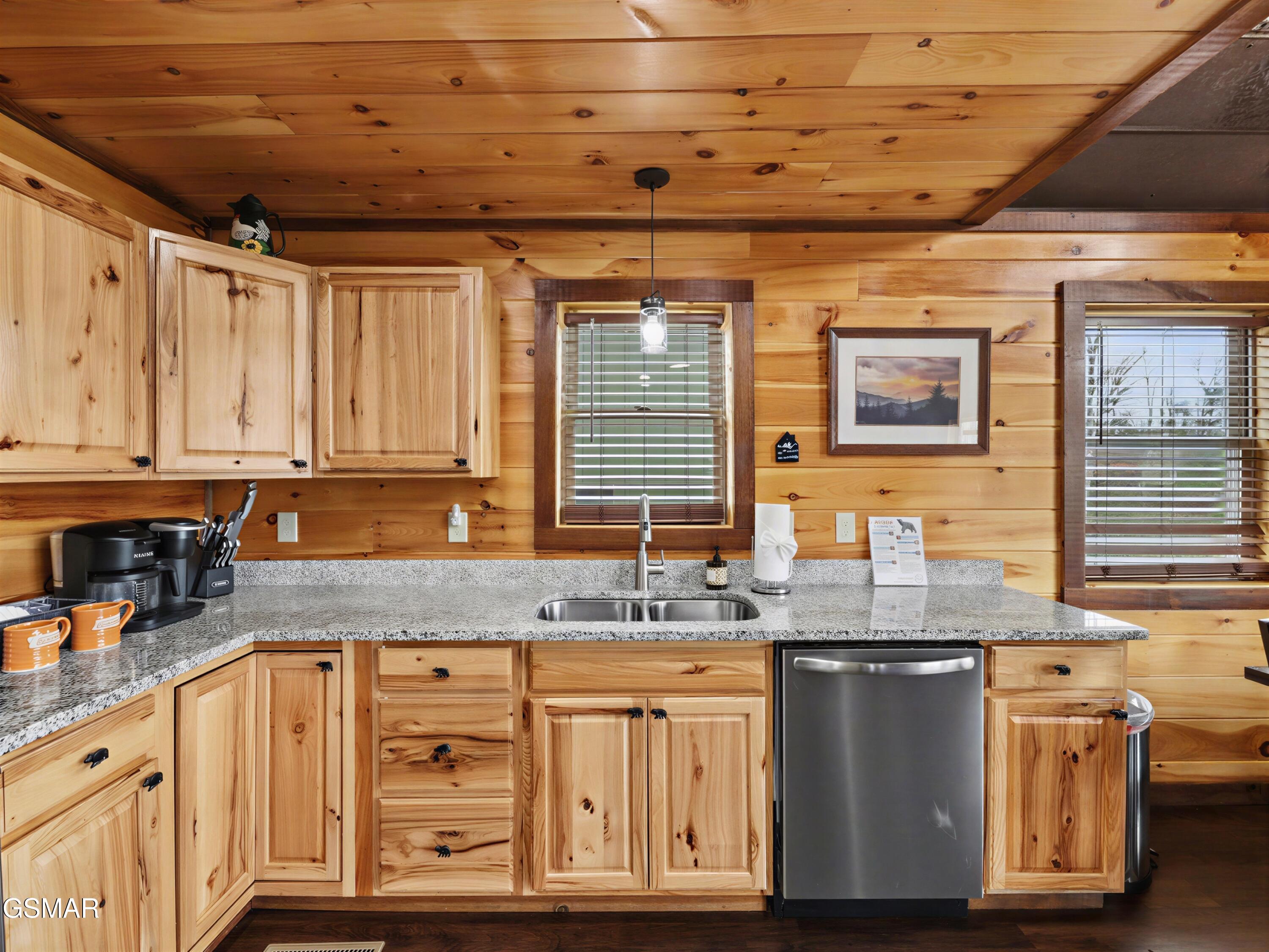 223 223 Chimney Tops Way, Gatlinburg, Tennessee, 37738, USA, 2 Bedrooms Bedrooms, ,2 BathroomsBathrooms,Residential,For Sale,223 Chimney Tops Way,a6abbcc5-056a-450e-914a-01a914