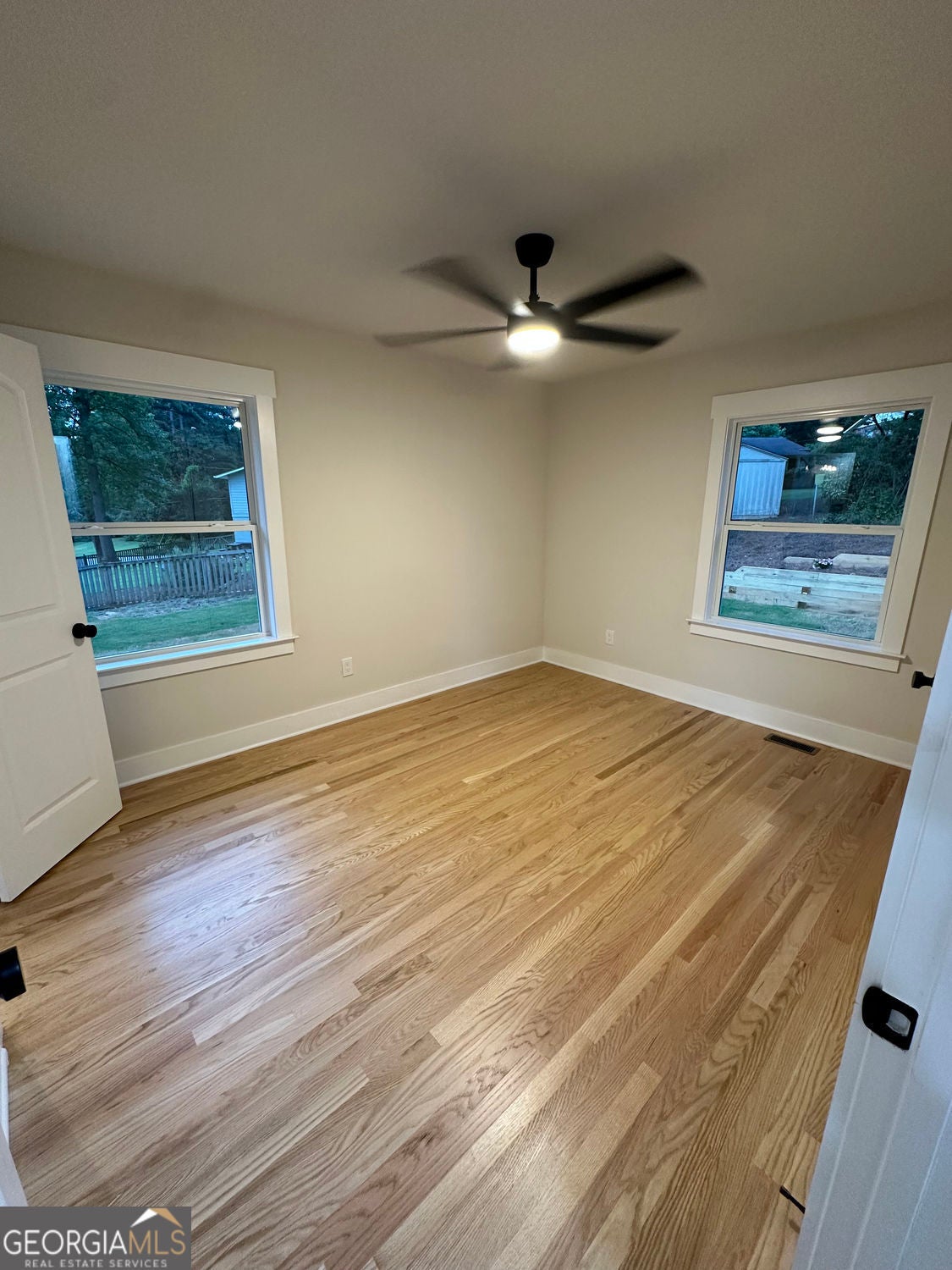 Welcome Home! A fully renovated home where modern upgrades meet though – image 10